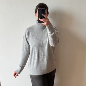 NWT LL BEAN Grey Cashmere Turtle-neck Sweater